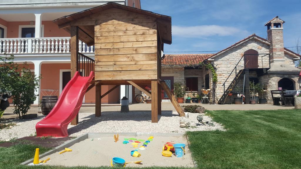 Apartments Sorgo Novigrad Istria Exterior foto